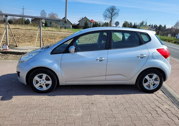 Kia Venga cena 17900 przebieg: 199000, rok produkcji 2010 z Hrubieszów małe 121